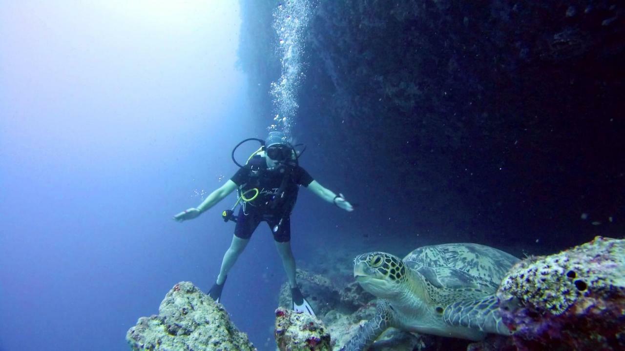 Equatorial Divers Lodge Addu City ภายนอก รูปภาพ